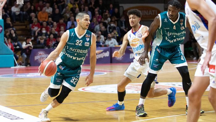 Cantù oggi riposa tornerà a Latina nellanticipo del sabato Sport Basket Pallacanestro Cantù