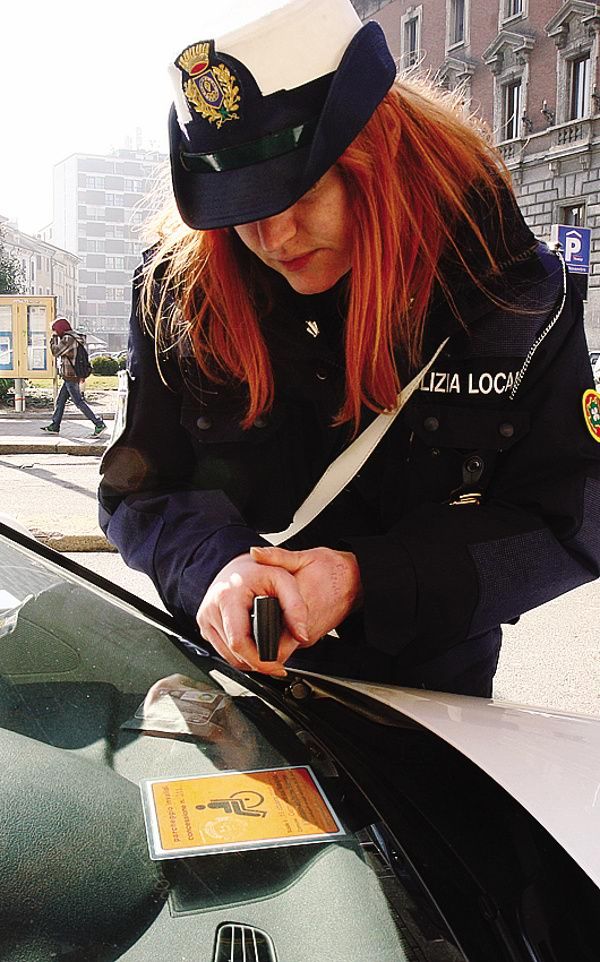 La Polizia locale ha intensificato i controlli sui pass per i disabili