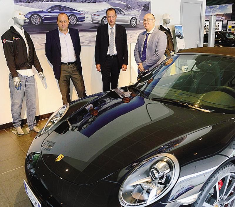 Le Porsche partiranno da Como e poi andranno a Lecco e in Valtellina