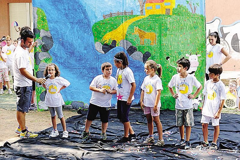 I bambini al parco estivo alla scuola di via Fiume <span xml:space=