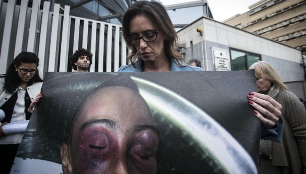 Cucchi: famiglia,azione contro ministero