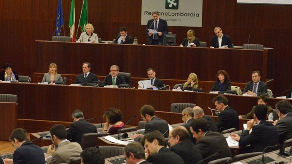 I soldi non ci sono Li hanno sprecati I soldi non ci sono Li hanno sprecati