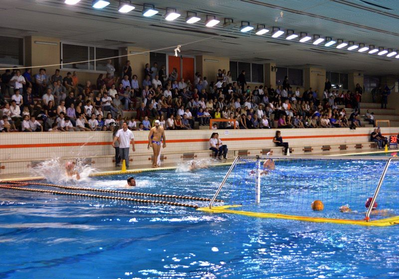 Como Nuoto, tanto pubblico