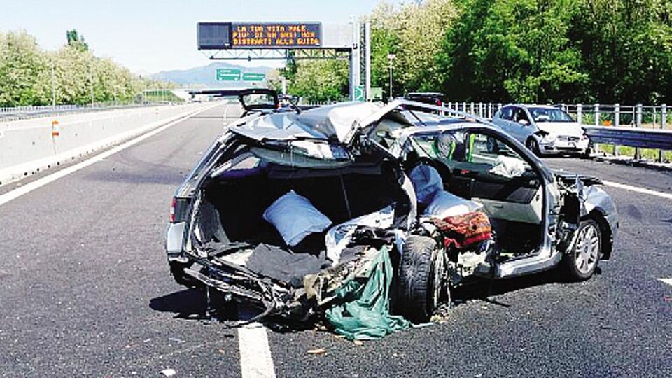 Incidente mortale in autostrada Fuori pericolo la donna ferita Incidente mortale in autostrada Fuori pericolo la donna ferita