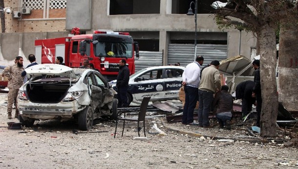 Libia: Isis rivendica bomba ambasciata
