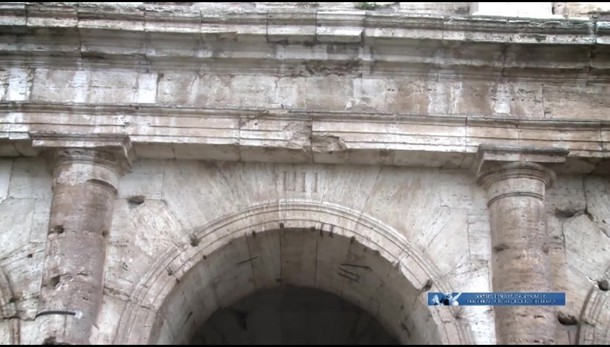 Colosseo, numeri su arcate in rosso
