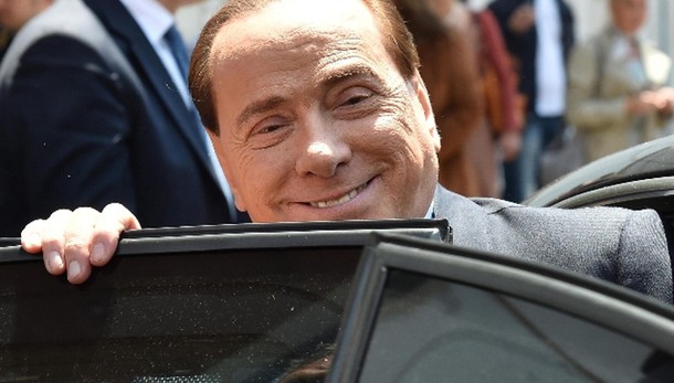 Berlusconi fa il punto prima di incontro