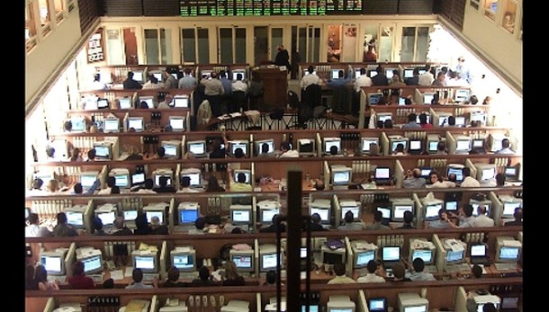 Borsa Atene cede (-5%) con banche e bond