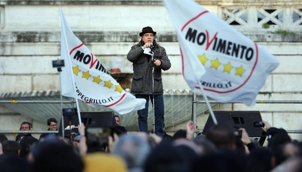 M5s, fuoriusciti?Truppe cammellate Renzi