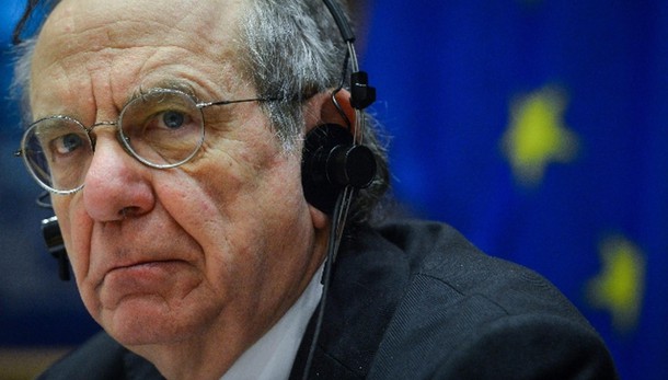 Padoan, Italia non viola norme
