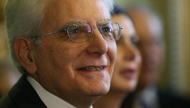 Mattarella, penso a difficoltà cittadini