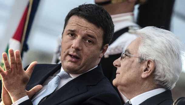 Mattarella: Renzi twitta, W l'Italia