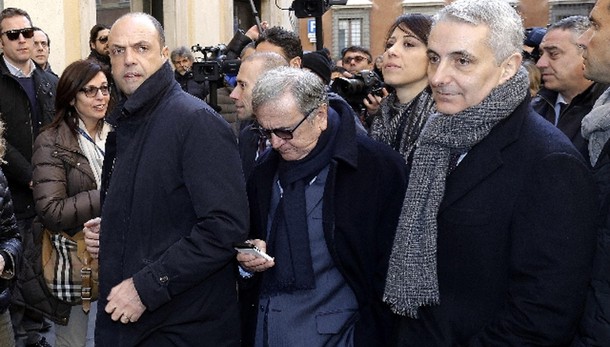 Sacconi si dimette da capogruppo Ap