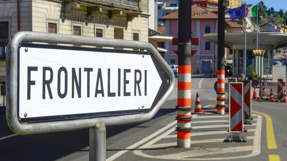 Canton Ticino, freno agli stranieri Il Consiglio di stato torna alla carica Canton Ticino, freno agli stranieri Il Consiglio di stato torna alla carica