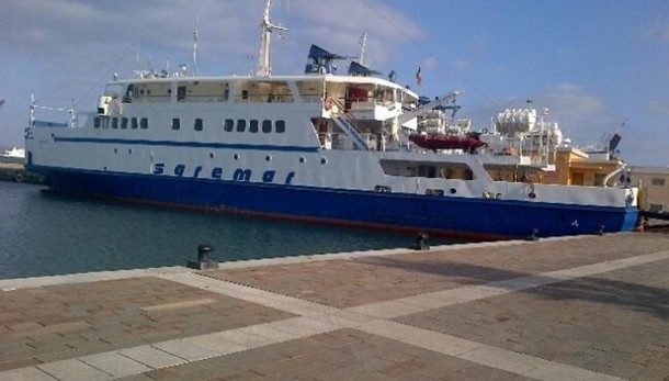 Marittimo Saremar si toglie vita su nave