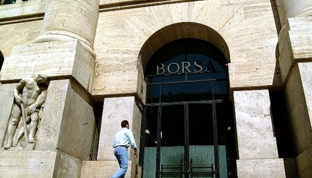 Borsa: Milano apre in rialzo, +0,22%