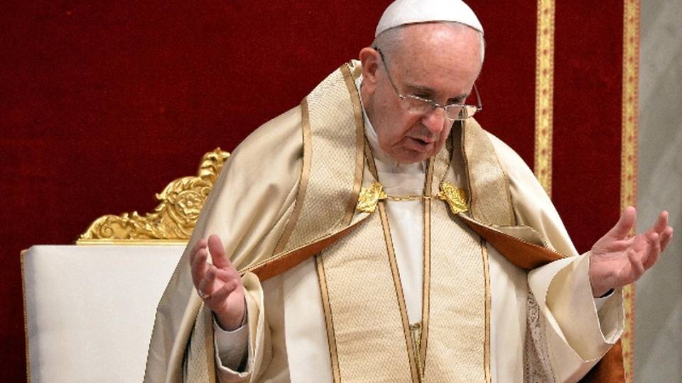 Papa esorta 'più economia dell'onestà' Papa esorta 'più economia dell'onestà'