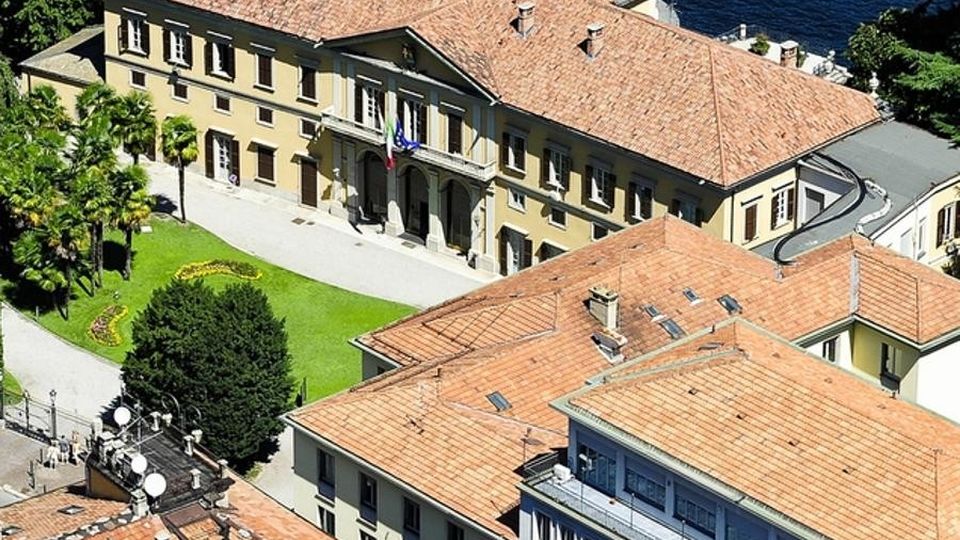 Parco di Villa Saporiti aperto al pubblico Se ne occuperanno anche i profughi Parco di Villa Saporiti aperto al pubblico Se ne occuperanno anche i profughi