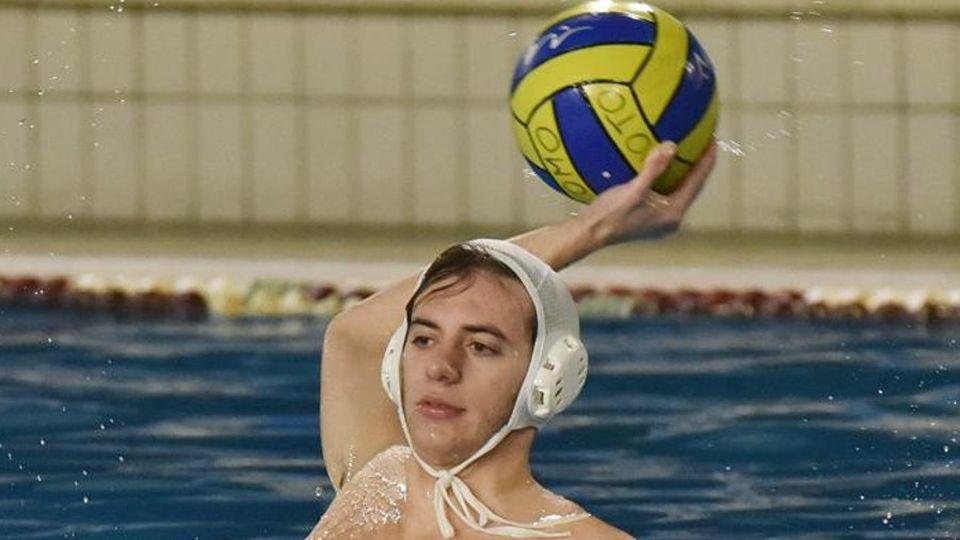 Campionato serie B pallanuoto A Muggiò le due squadre comasche Campionato serie B pallanuoto A Muggiò le due squadre comasche