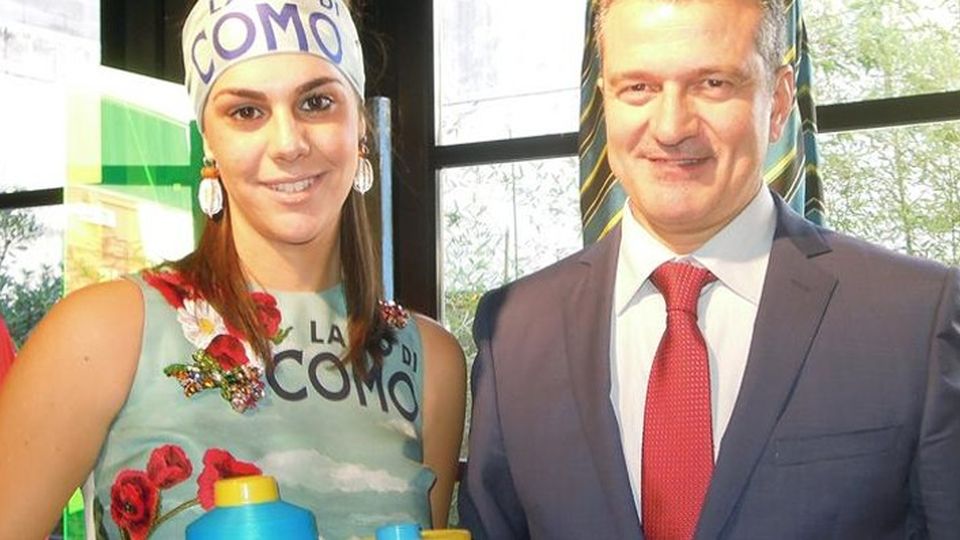 «L’abito di Dolce & Gabbana svela bellezza e filiera di Como» «L’abito di Dolce & Gabbana svela bellezza e filiera di Como»