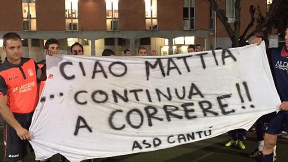 Il saluto del Cantù alla memoria di Zambelli Il saluto del Cantù alla memoria di Zambelli