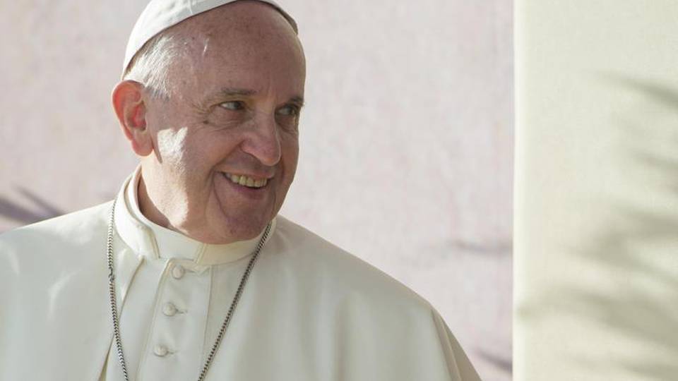 Papa: visita giovani ex preti e famiglie Papa: visita giovani ex preti e famiglie