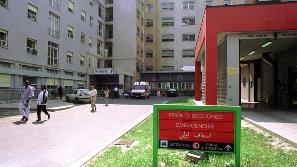 Primario aggredito con acido, è grave Primario aggredito con acido, è grave