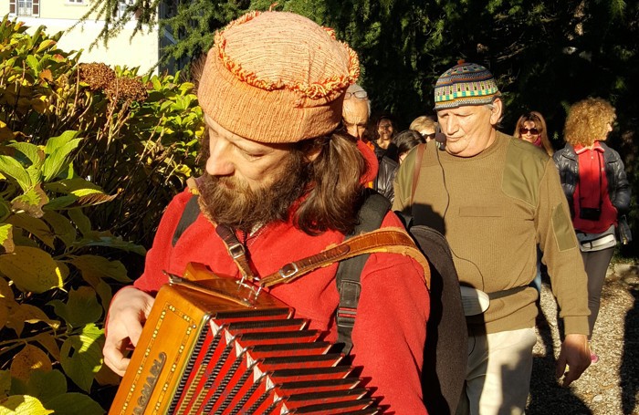 Andrea Pizzamiglio e Vito Trombetta: musica e poesia in cammino nel parco di Villa Barbavara