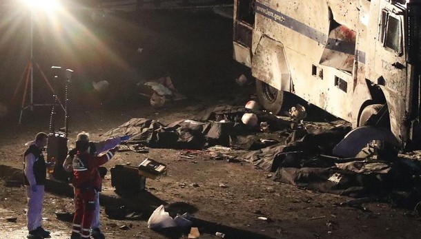 Attacco Istanbul, 15 i morti e 69 feriti