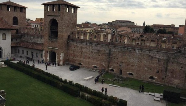 Quadri Castelvecchio in Italia il 21/12