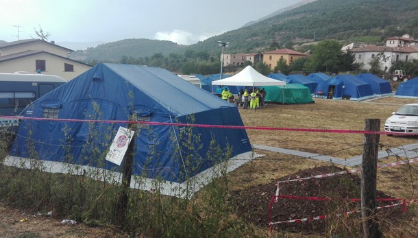 Sfollati Norcia votano in tensostruttura