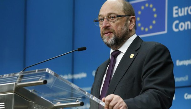 Schulz rinuncia a sfidare Merkel