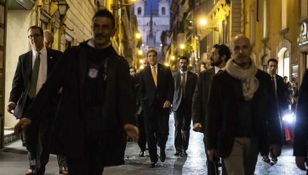 Kerry a Roma, shopping a via Condotti