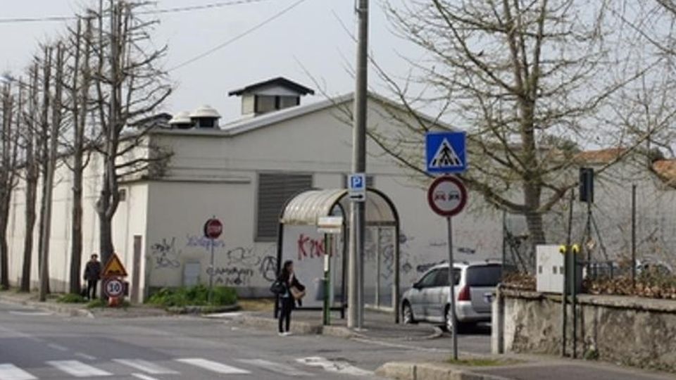 Ex Bosetti di Fino all’asta La vecchia tessitura venduta a lotti Ex Bosetti di Fino all’asta La vecchia tessitura venduta a lotti