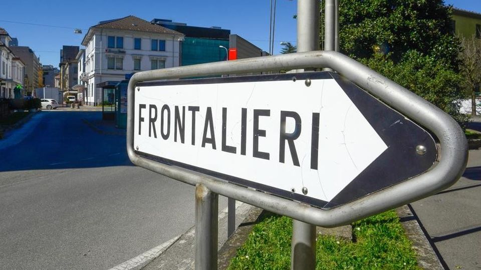 Ruba soldi per viaggi e lusso Frontaliera in cella a Lugano Ruba soldi per viaggi e lusso Frontaliera in cella a Lugano
