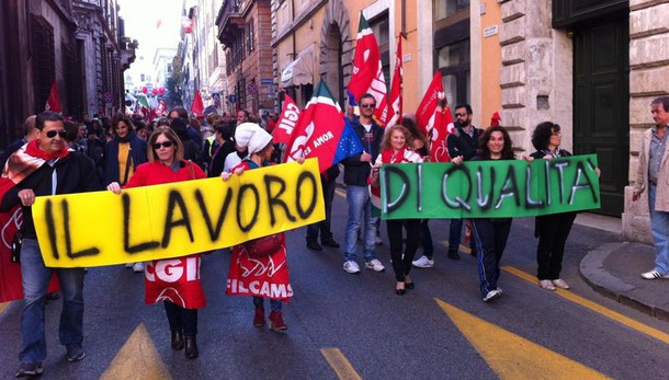 Istat, calo occupati a febbraio, -97mila