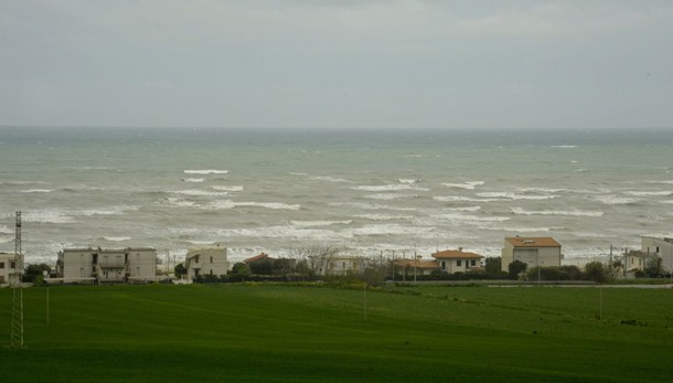 Pioggia e vento forte al centro nord