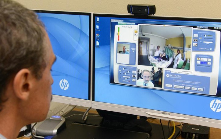 Valduce, pazienti visitati a distanza Con il robot arriva la telemedicina Guarda il video
