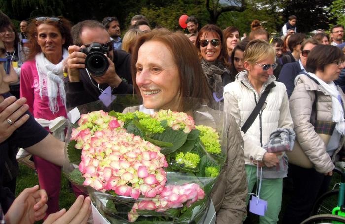 ERBA - SALUTO A SORPRESA ALLA MAESTRA LUCIA MAURI IN PENSIONE - FESTA AL PARCO MAJNONI