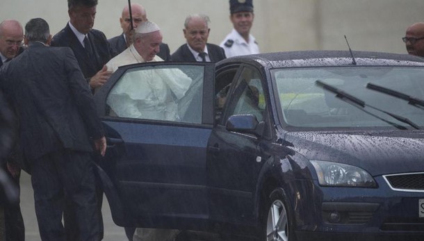 Papa: sfruttare la terra è un peccato