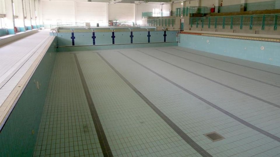 Cantù, questo pomeriggio riapre la piscina comunale Cantù, questo pomeriggio riapre la piscina comunale