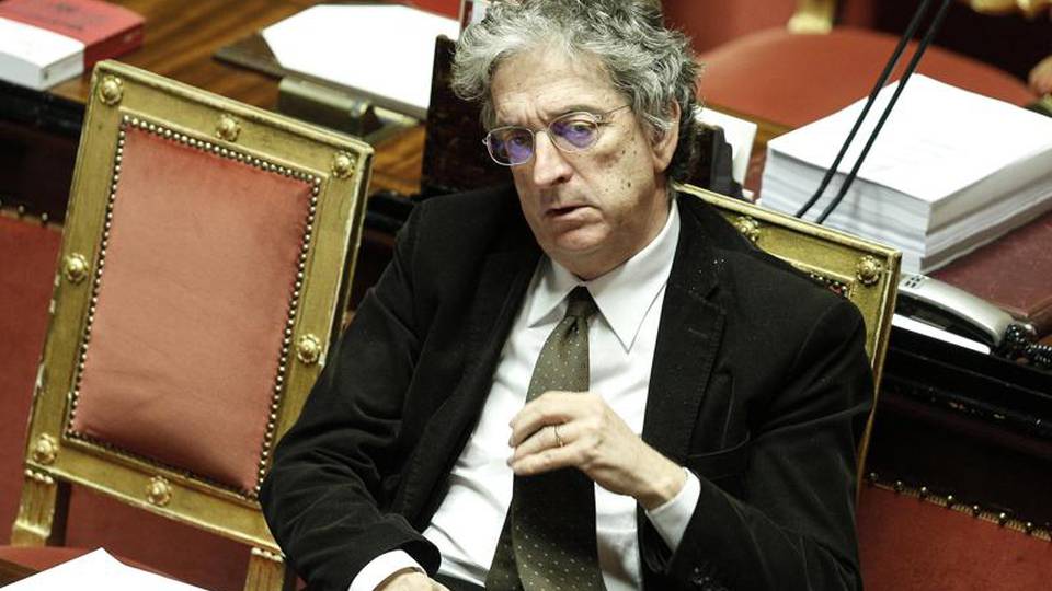Morando, ancora possibile Pil 2016 a 1% Morando, ancora possibile Pil 2016 a 1%
