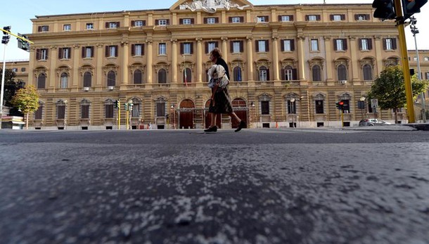 Entrate 7 mesi +3,8%, senza canone-bollo