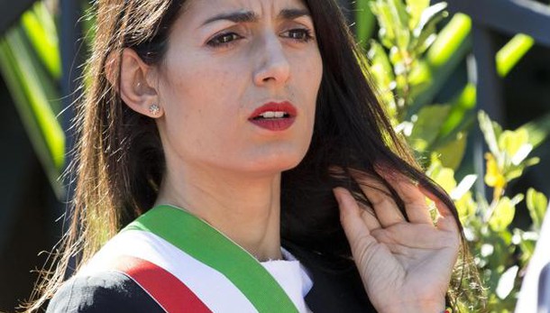 Raggi, io non mollo