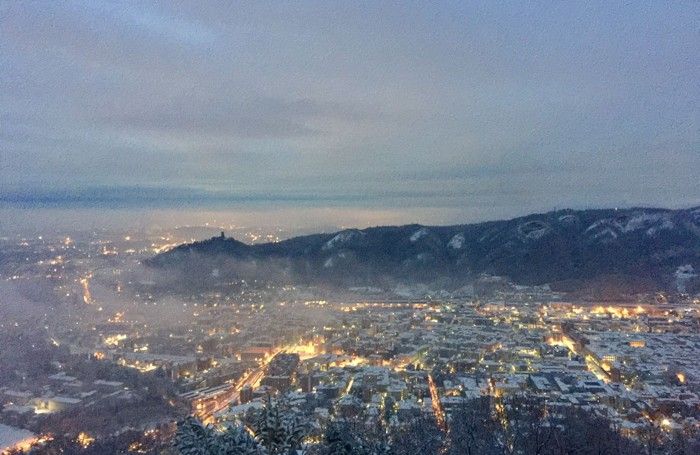 La foto di come appare la città da Brunate. Scattata alle prime ore del mattino dal consigliere comunale di Brunate Peduzzi