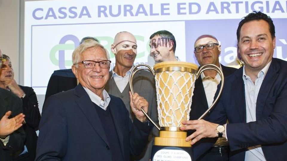 Bianchini torna a Cantù Coppa di legno per il coach Bianchini torna a Cantù Coppa di legno per il coach