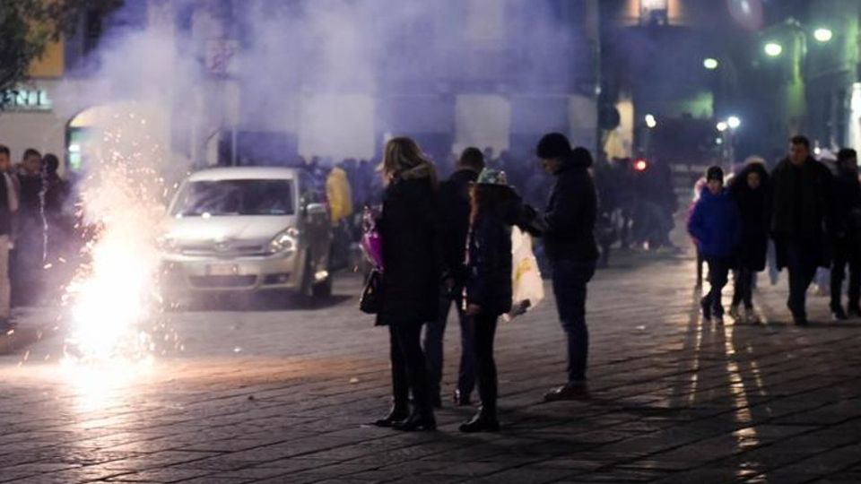 Como, botti vietati per il Capodanno Como, botti vietati per il Capodanno