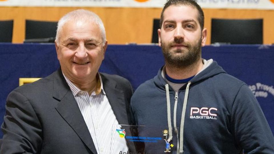 Visciglia è un mago con i giovani «Allenare i grandi? Un passo alla volta» Visciglia è un mago con i giovani «Allenare i grandi? Un passo alla volta»