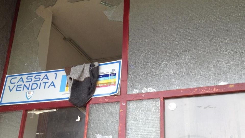 Blitz di ladri e vandali Devastato il Pianella Blitz di ladri e vandali Devastato il Pianella