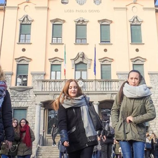 Il Giovio «Ecco il nostro liceo in 4 anni Visione internazionale e corsi in inglese» Cronaca Il Giovio «Ecco il nostro liceo in 4 anni Visione internazionale e corsi in inglese» Cronaca